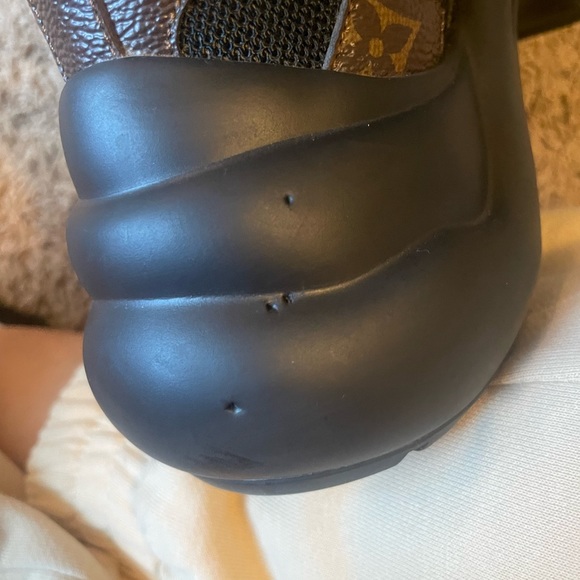 Louis Vuitton LV Archlight Sneaker - Picture 13 of 14